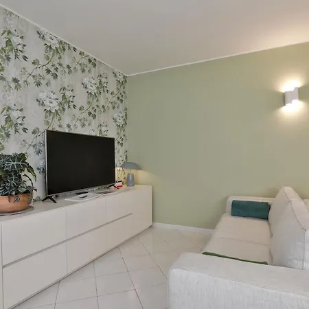 Apartment Comosole